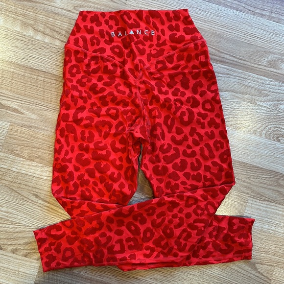 Balance Athletica red cheetah legging - Picture 5 of 6